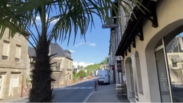 Commerçant & artisans de la commune de Larche en Corrèze.